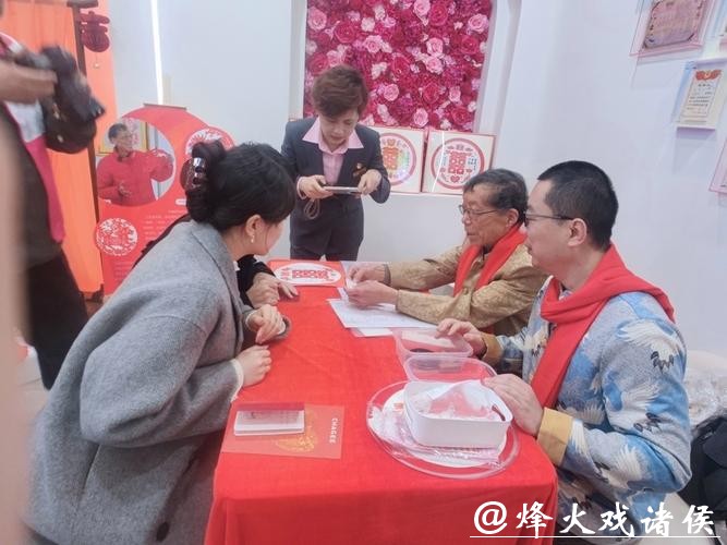 新民特写丨在幸福路50号“手作”独一无二的“喜” 新民特写丨在幸福路50号“手作”独一无二的“喜”